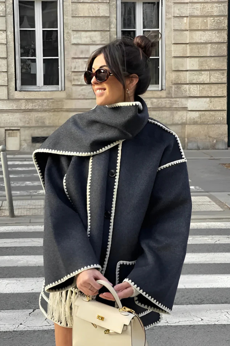 Płaszcz Amara z haftami couture