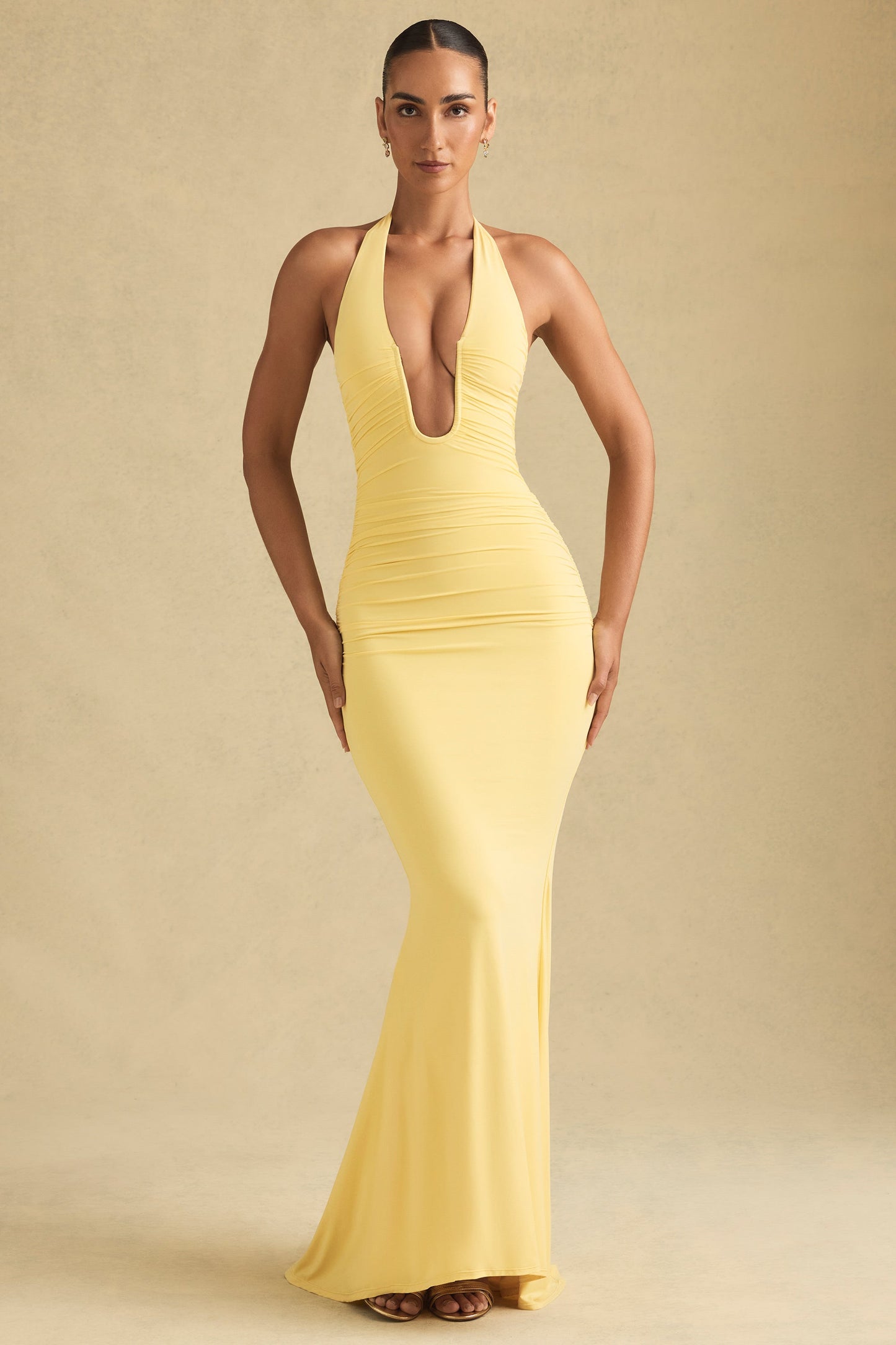 Celesti Elegancka suknia z dekoltem halter