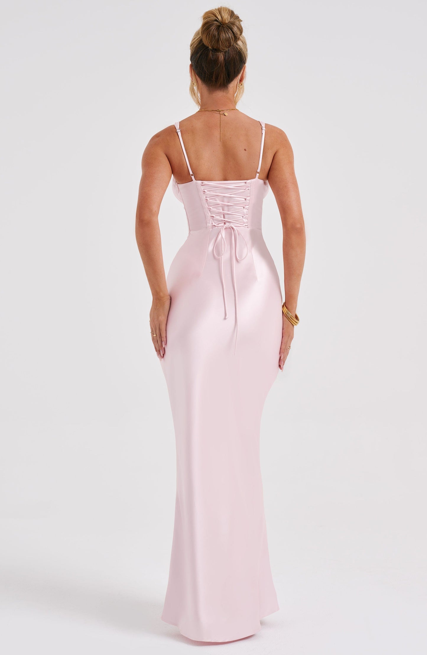Suknia maxi Valtessa z satyny