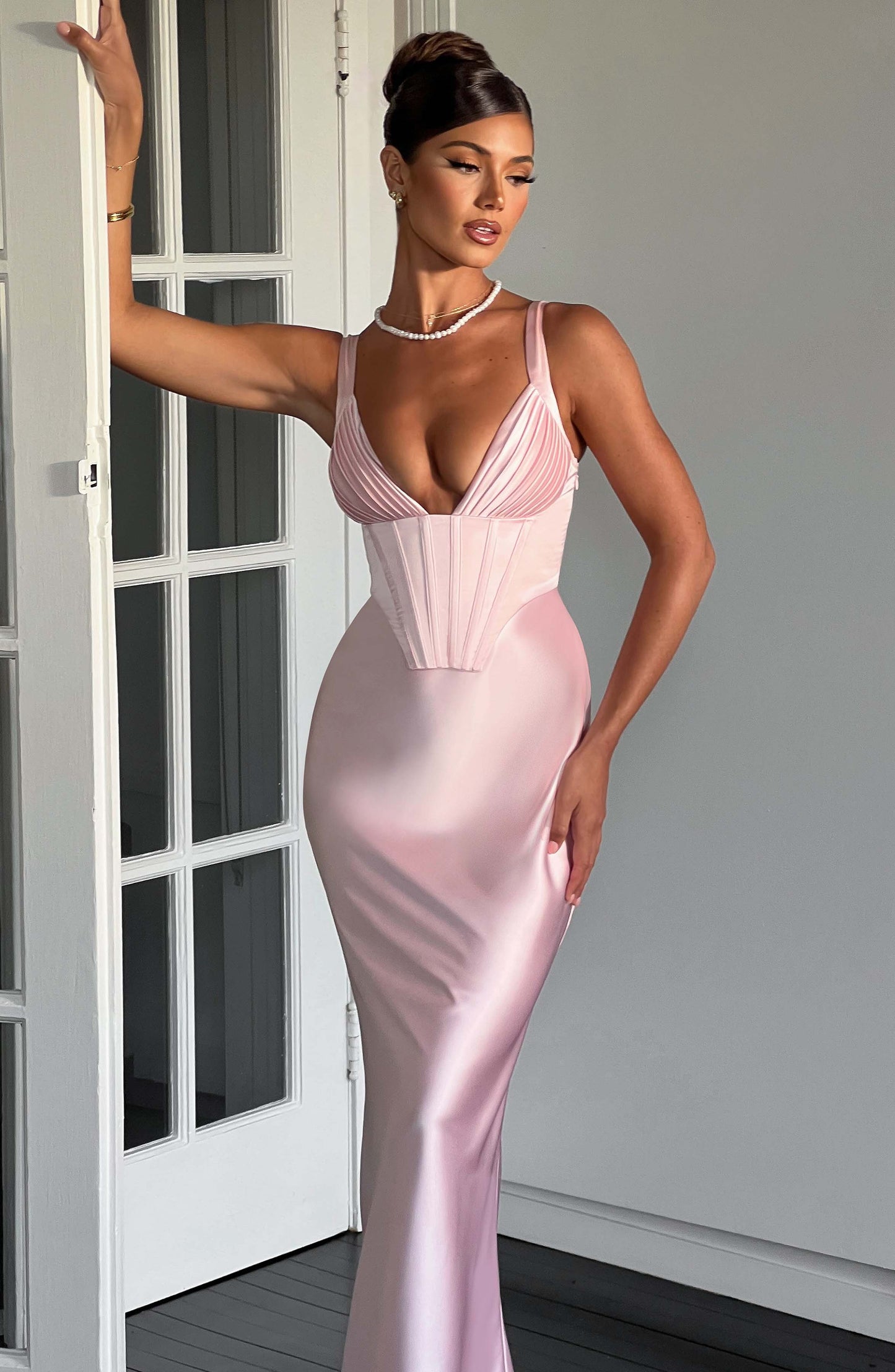 Suknia maxi Valtessa z satyny