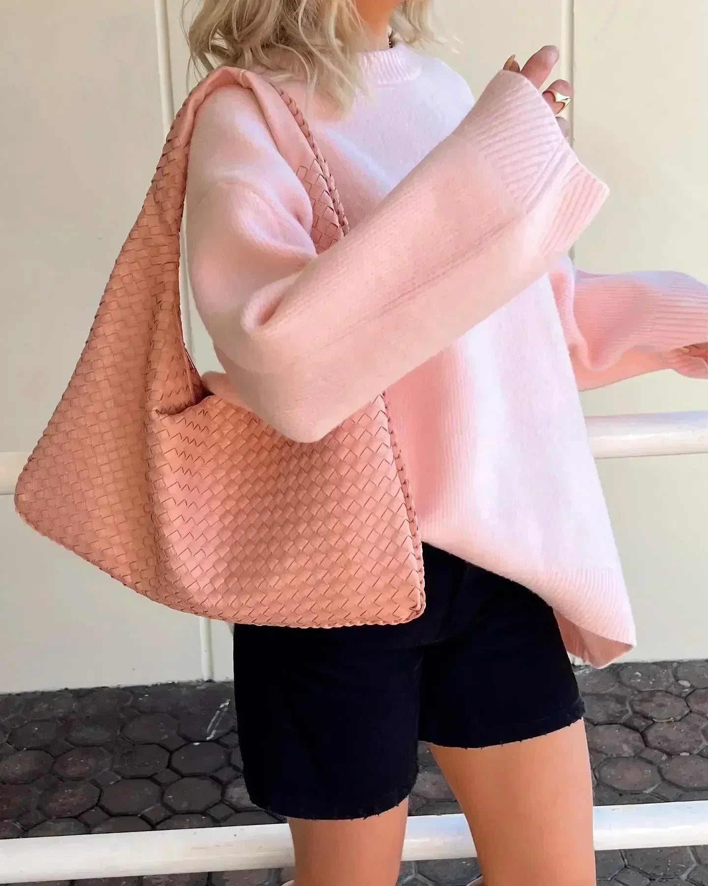 Różowy Sweter Elvie