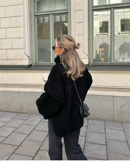 Sweter Nala z Golfem i Luźnym Krojem