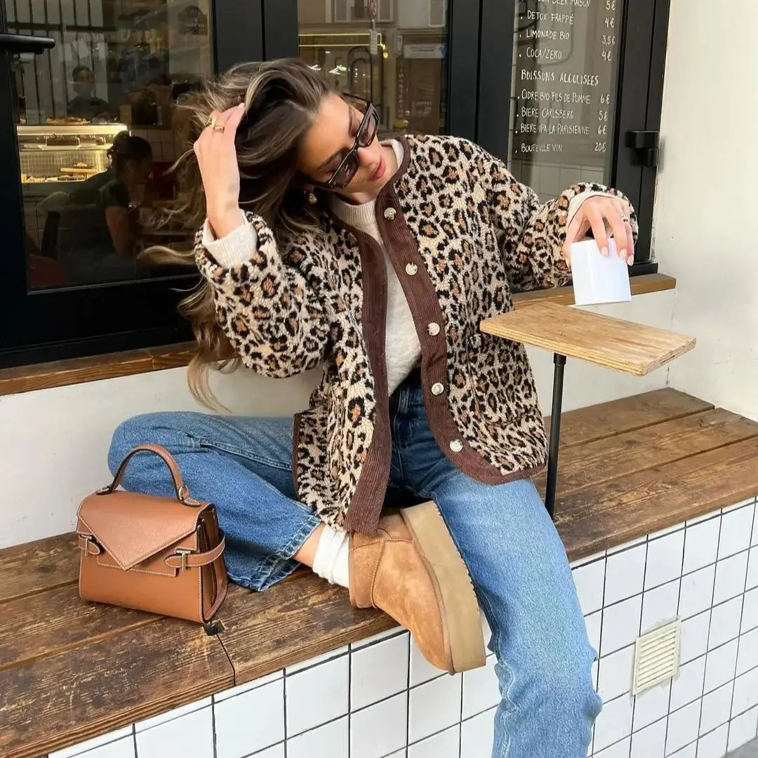 Stylowy Kardigan Vivian w Cętki Lamparta